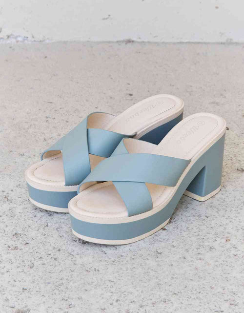 Load image into Gallery viewer, Weeboo Cherish The Moments Contrast Platform Sandals in Misty Blue
