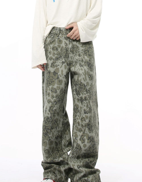 Load image into Gallery viewer, Camouflage Jeans with Pockets
