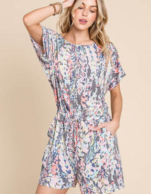 Load image into Gallery viewer, BOMBOM Printed Short Sleeve Drawstring Romper
