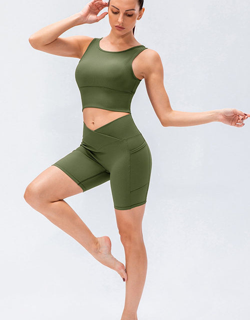 Load image into Gallery viewer, Slim Fit V-Waistband Sports Shorts
