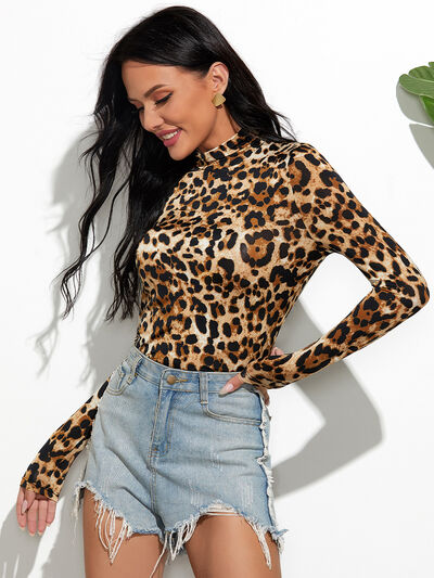 Load image into Gallery viewer, Leopard Mock Neck Long Sleeve T-Shirt
