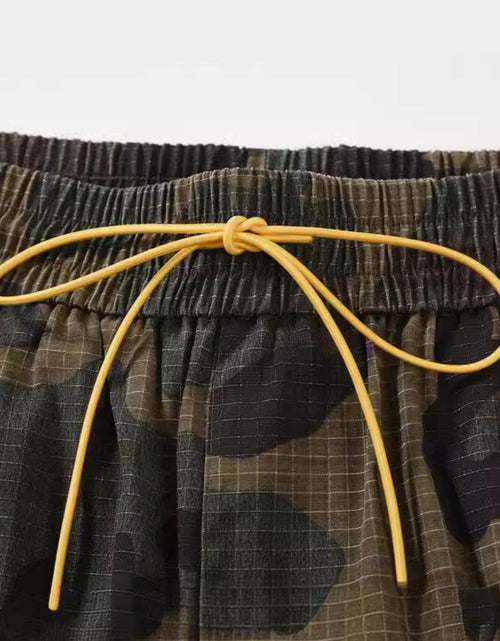 Load image into Gallery viewer, Men's Drawstring Camouflage Shorts
