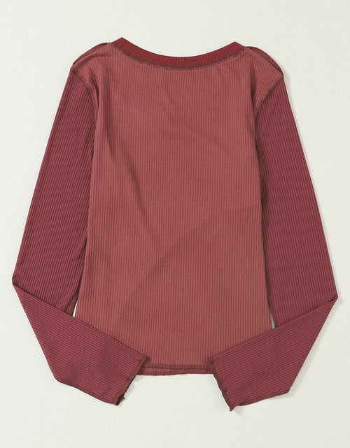 Load image into Gallery viewer, Exposed Seam Contrast Round Neck Long Sleeve T-Shirt
