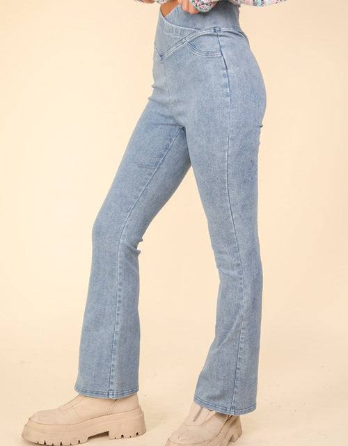 Load image into Gallery viewer, VERY J Washed Denim Stretchy Crossover Waist Leggings
