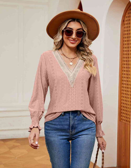 Load image into Gallery viewer, Contrast Flounce Sleeve Blouse
