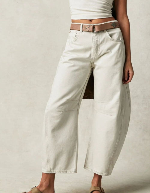 Load image into Gallery viewer, Wide Leg Jeans with Pockets
