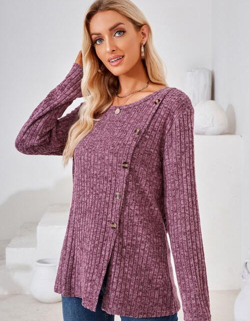 Load image into Gallery viewer, Ribbed Buttoned Round Neck Slit T-Shirt

