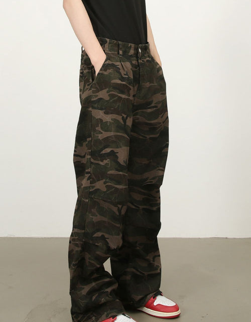 Load image into Gallery viewer, Men's Camouflage Jeans with Pockets
