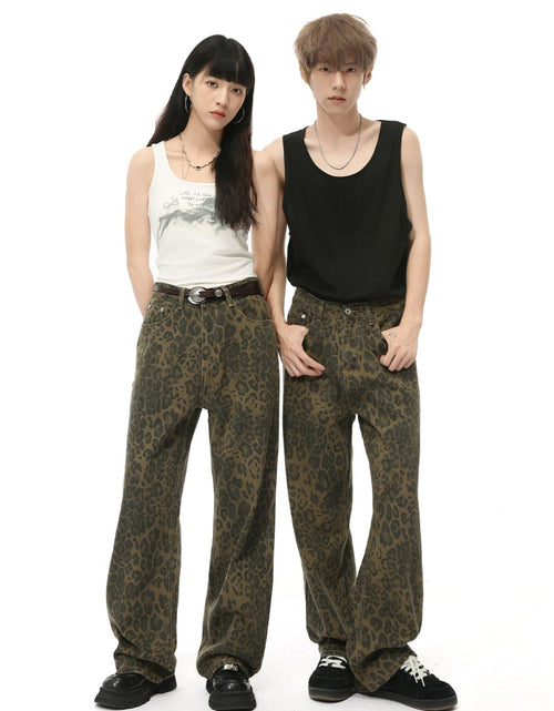 Load image into Gallery viewer, Leopard Jeans with Pockets
