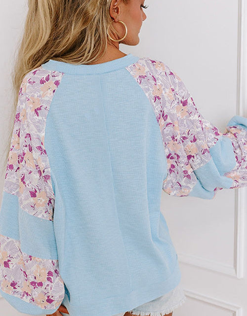 Load image into Gallery viewer, Printed Round Neck Balloon Sleeve Sweatshirt
