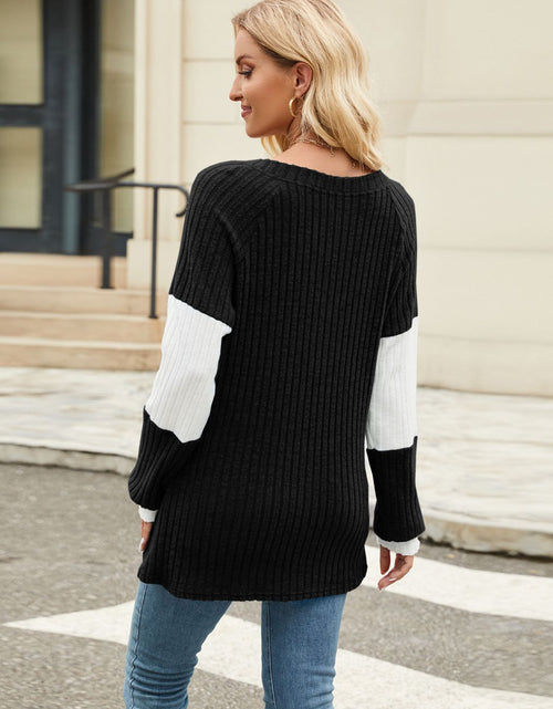 Load image into Gallery viewer, Color Block V-Neck Long Sleeve T-Shirt
