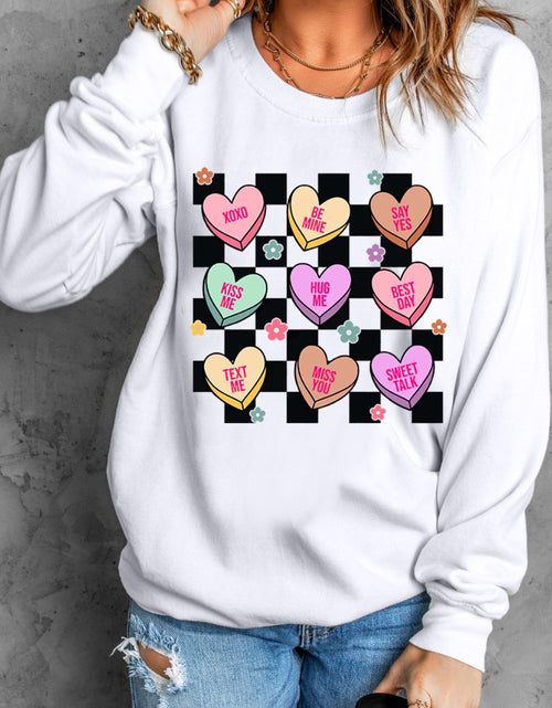 Load image into Gallery viewer, Valentine's Day Checkered Heart Long Sleeve Sweatshirt
