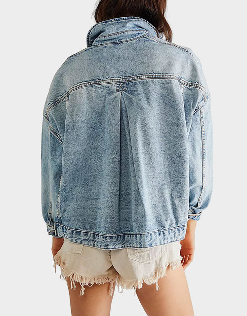 Load image into Gallery viewer, Button Up Long Sleeve Denim Jacket
