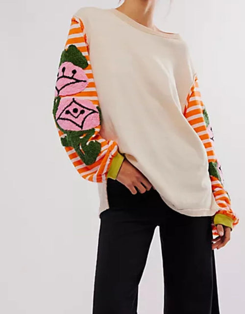 Load image into Gallery viewer, Striped Round Neck Long Sleeve Sweatshirt
