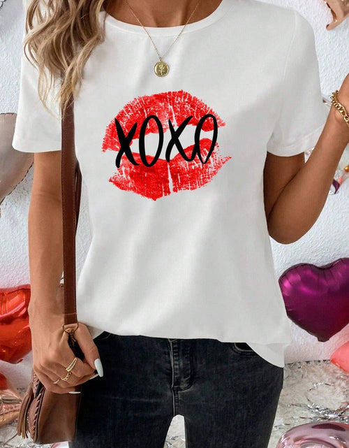 Load image into Gallery viewer, XOXO Lip Graphic Round Neck T-Shirt
