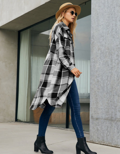Load image into Gallery viewer, Plaid Pocketed Button Up Trench Coat
