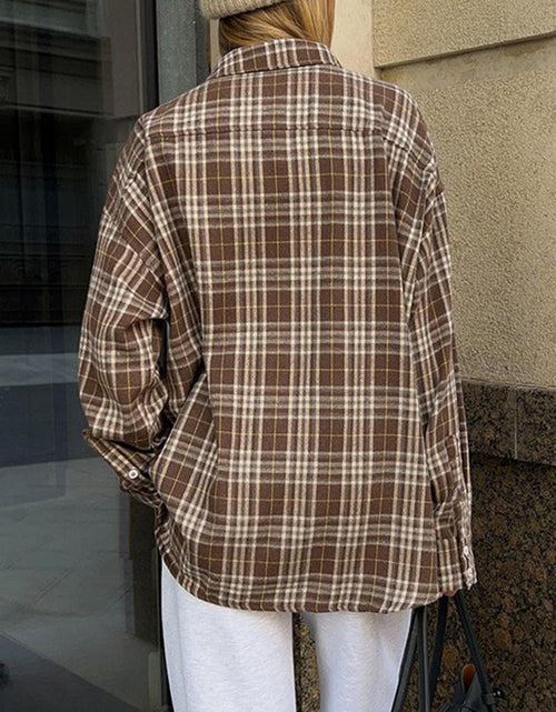 Load image into Gallery viewer, Pocketed Plaid Button Up Shacket
