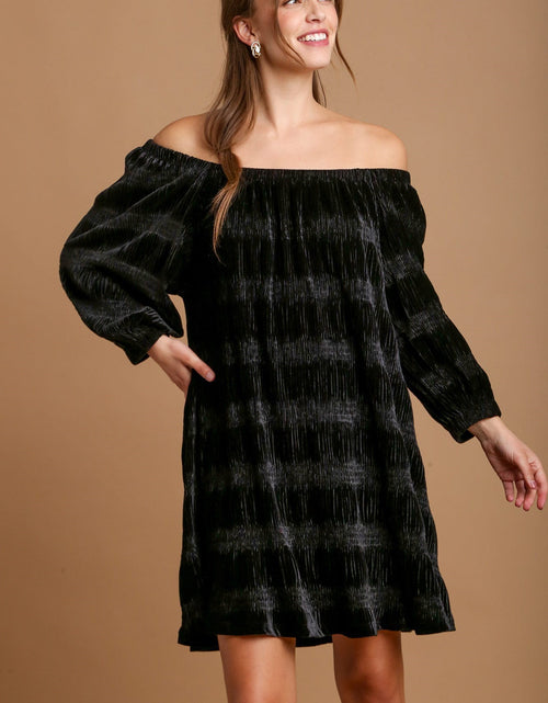 Load image into Gallery viewer, Umgee Off-Shoulder Balloon Sleeve Velvet Mini Dress
