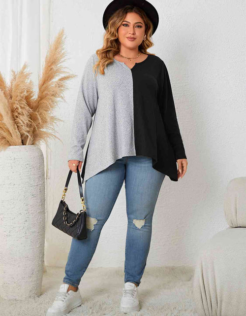 Load image into Gallery viewer, Plus Size Contrast Notched Neck T-Shirt
