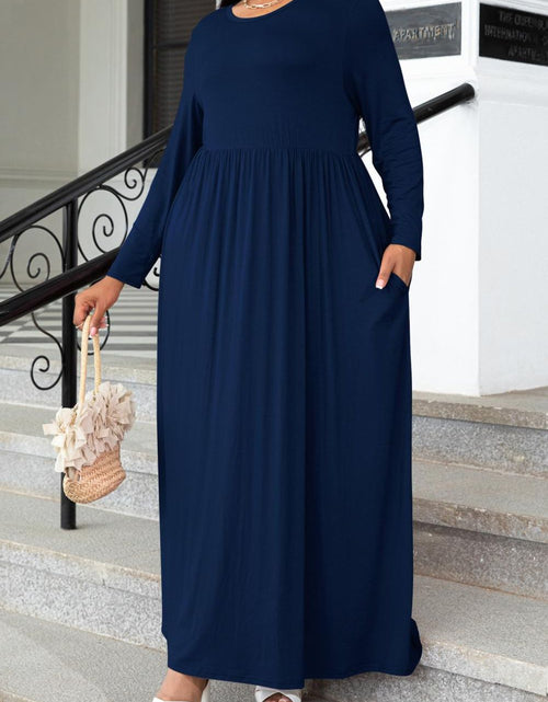 Load image into Gallery viewer, Plus Size Round Neck Long Sleeve Maxi Dress with Pockets
