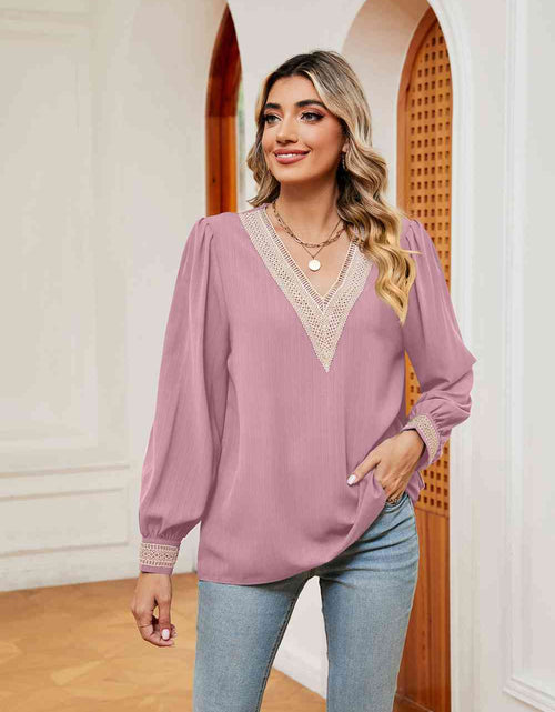 Load image into Gallery viewer, Contrast Puff Sleeve Blouse

