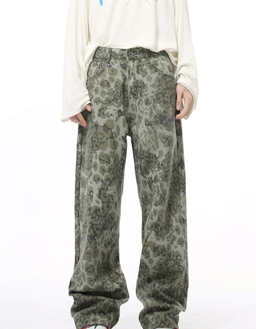 Load image into Gallery viewer, Camouflage Jeans with Pockets
