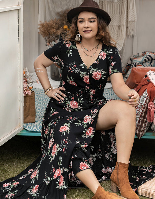 Load image into Gallery viewer, Plus Size Button Detail Printed V-Neck Short Sleeve Maxi Dress
