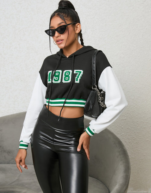 Load image into Gallery viewer, 1987 Graphic Cropped Hoodie
