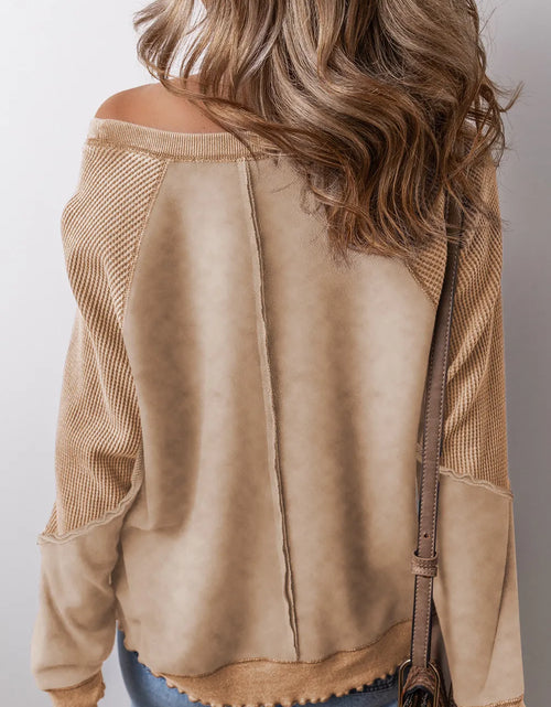 Load image into Gallery viewer, Exposed Seam Long Sleeve Sweatshirt
