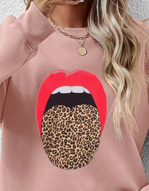 Load image into Gallery viewer, Leopard Lip Graphic Round Neck Sweatshirt
