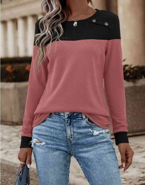 Load image into Gallery viewer, Contrast Buttoned Round Neck Long Sleeve T-Shirt
