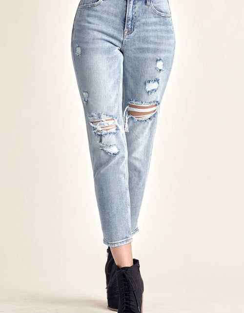 Load image into Gallery viewer, RISEN Distressed Slim Cropped Jeans
