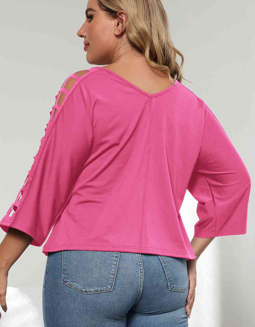 Load image into Gallery viewer, 3/4 Sleeve Cutout Detail Top
