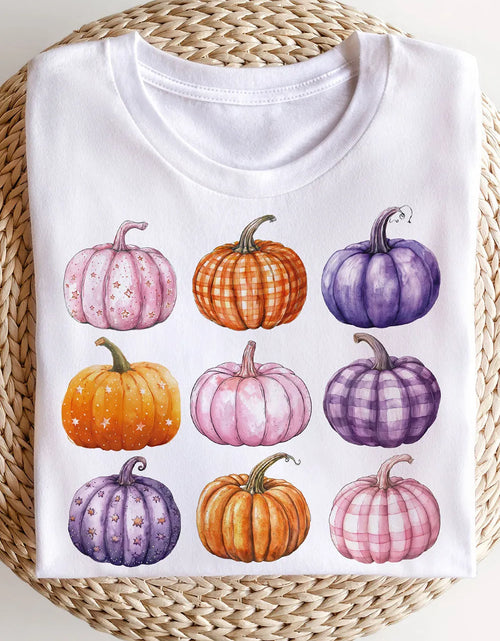 Load image into Gallery viewer, Pumpkin Graphic Long Sleeve Sweatshirt
