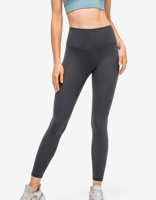 Load image into Gallery viewer, Millennia Invisible Pocket Sports Leggings
