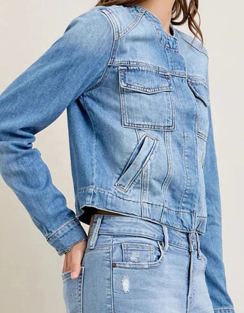 Load image into Gallery viewer, Snap Down Dropped Cargo Denim Jacket
