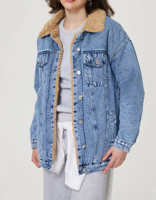 Load image into Gallery viewer, Button Up Collared Neck Plush Denim Jacket
