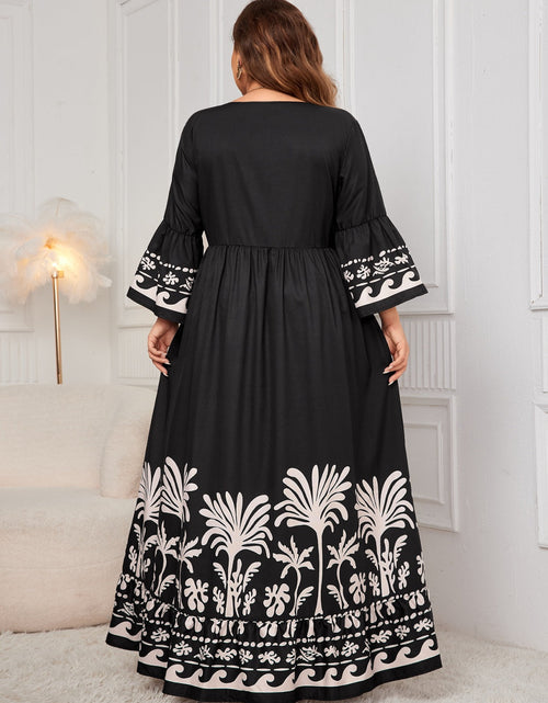 Load image into Gallery viewer, Honey Plus Size Printed V-Neck Long Sleeve Maxi Dress
