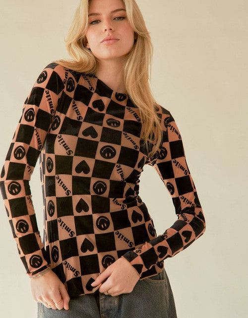 Load image into Gallery viewer, Davi &amp; Dani Heart Print Long Sleeve Top
