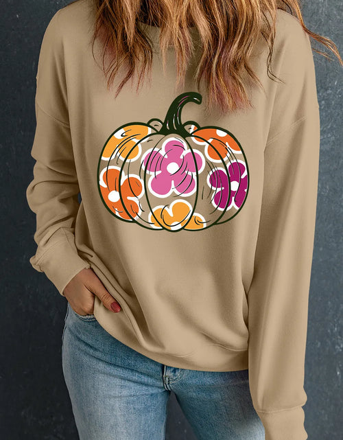 Load image into Gallery viewer, Pumpkin &amp; Flower Graphic Long Sleeve Sweatshirt
