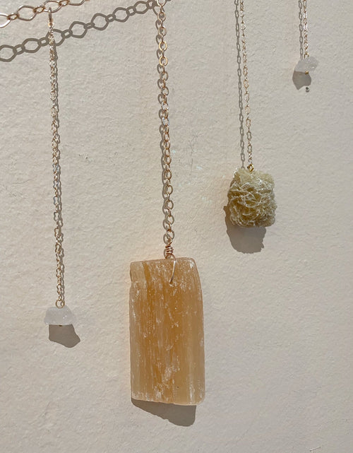 Load image into Gallery viewer, Desert Rose Peach Selenite Healing Crystal Garland by Ariana Ost
