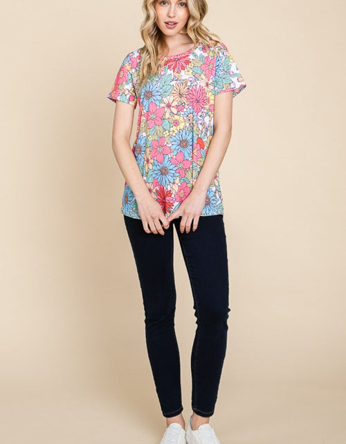 Load image into Gallery viewer, BOMBOM Floral Short Sleeve T-Shirt
