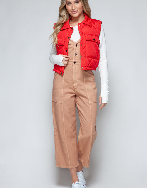 Load image into Gallery viewer, Snobbish Snap Down Quilted Crop Vest
