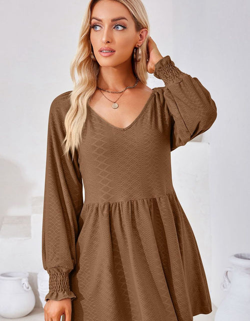 Load image into Gallery viewer, V-Neck Lantern Sleeve Blouse
