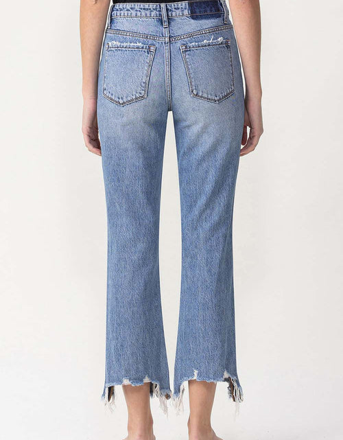 Load image into Gallery viewer, Lovervet High Rise Distressed Straight Jeans
