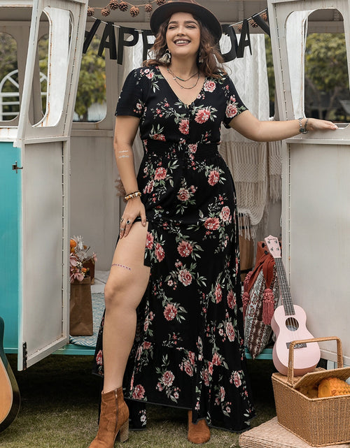 Load image into Gallery viewer, Plus Size Button Detail Printed V-Neck Short Sleeve Maxi Dress
