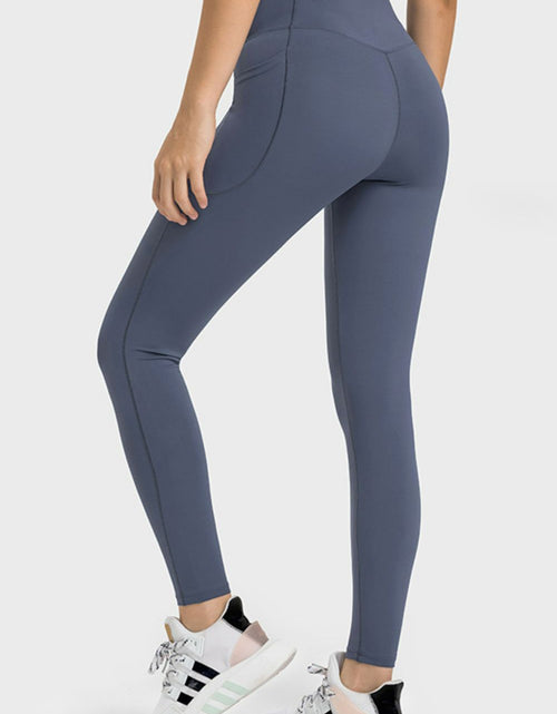 Load image into Gallery viewer, Millennia V-Waist Yoga Leggings with Pockets
