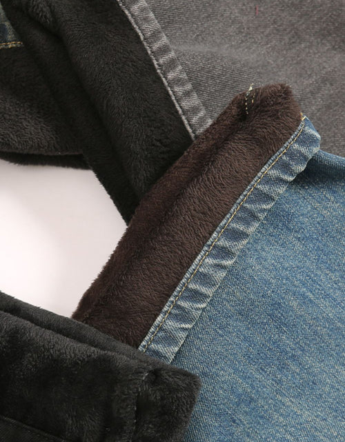 Load image into Gallery viewer, Men's Loose Fit Jeans with Pockets
