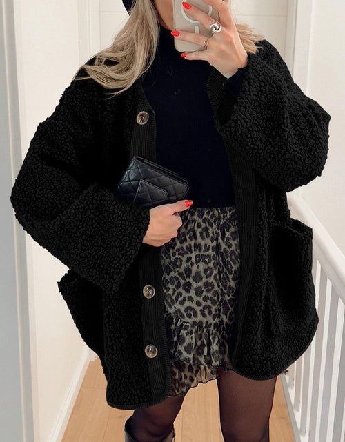 Load image into Gallery viewer, Contrast Button Up Sherpa Jacket with Pockets
