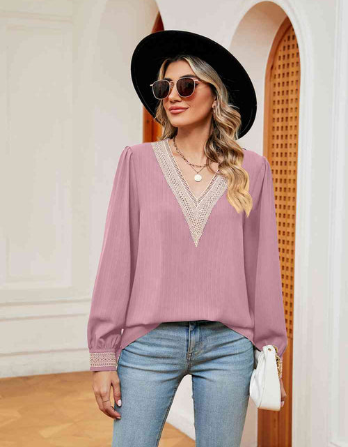 Load image into Gallery viewer, Contrast Puff Sleeve Blouse

